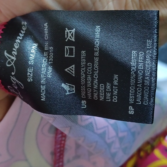 Leg Avenue Hippie Costume S/M, 19" PTP, 30" L - Picture 7 of 7